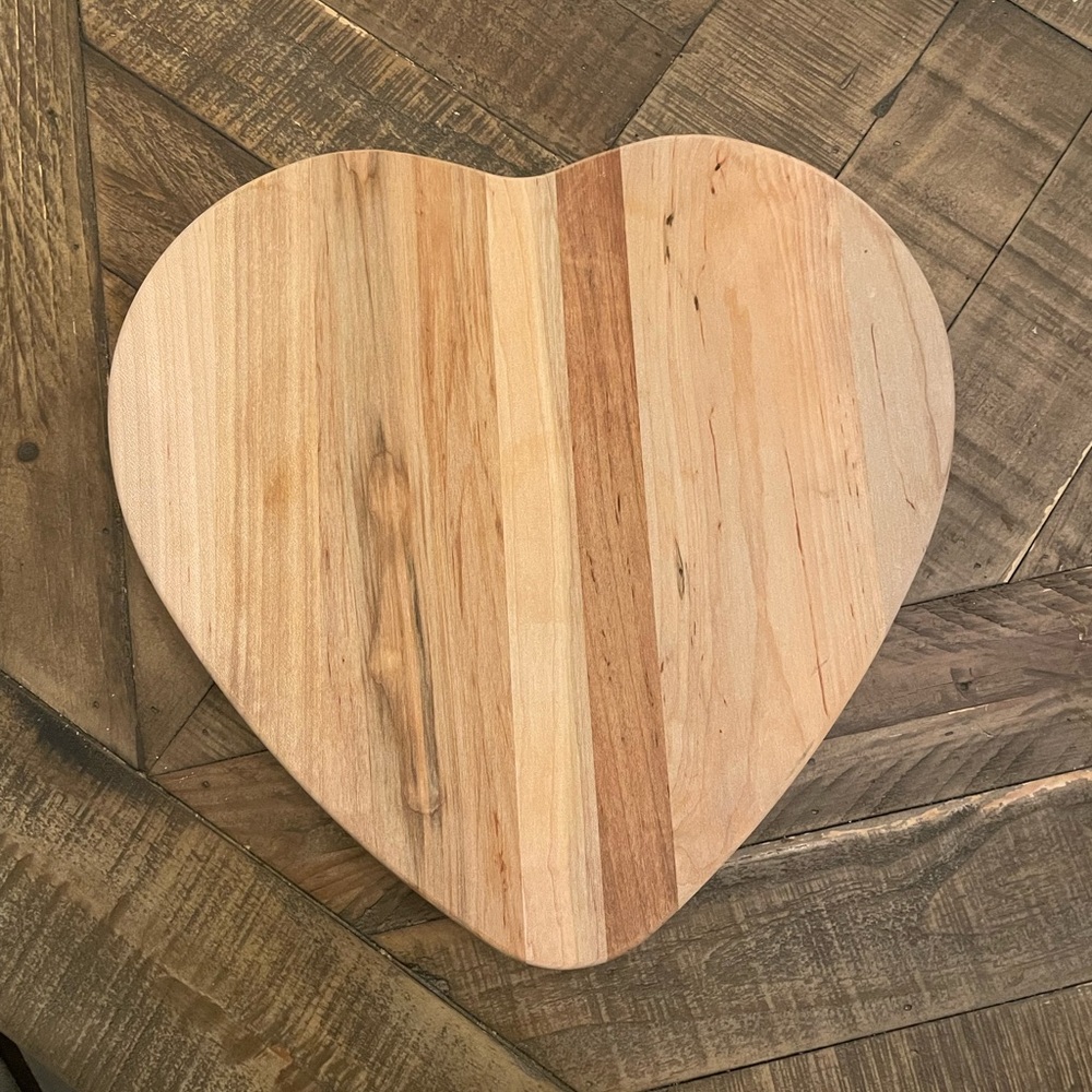 Longaberger Woodcrafts Heart Shaped Cutting Board